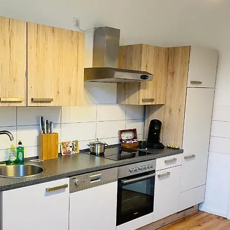 Charmante 2-Zimmer Wohnung Mit Balkon An Karlsaue Apartment Kassel