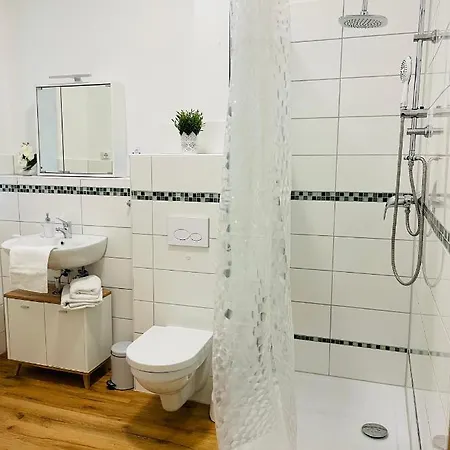 Apartment Charmante 2-Zimmer Wohnung Mit Balkon An Karlsaue