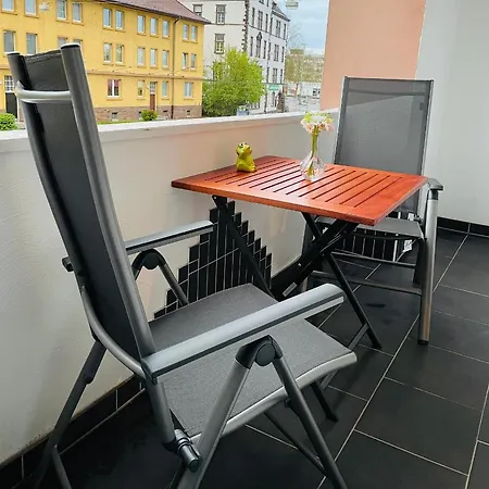 Charmante 2-Zimmer Wohnung Mit Balkon An Karlsaue